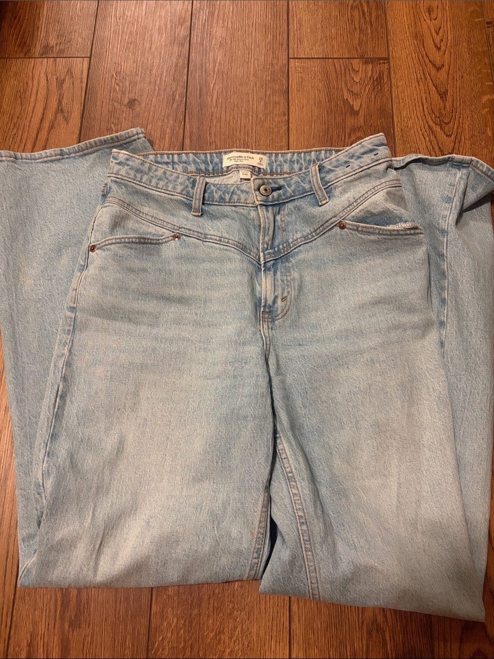 Light Wash Women’s Jeans - Classic relaxed Fit LONG